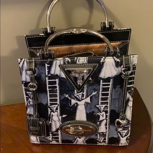 Gallery bought vintage artist bag
